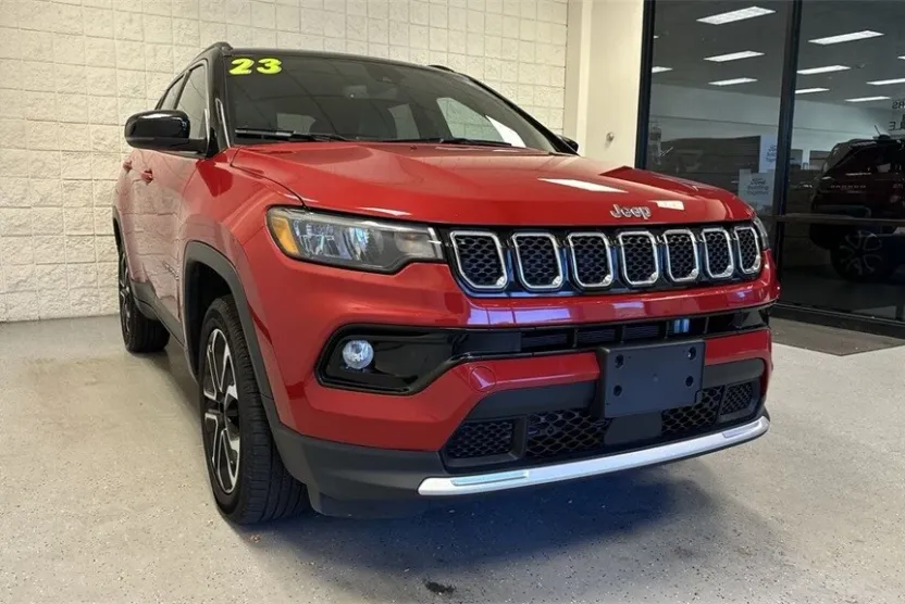 2023 Jeep Compass Limited photo 1