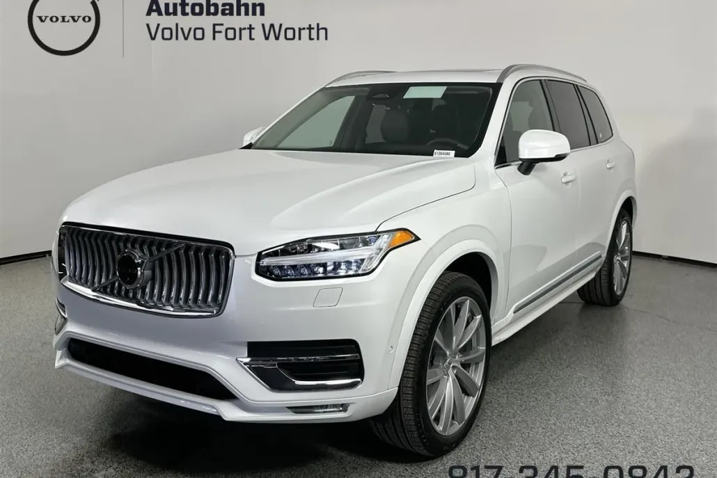 2025 Volvo XC90 B5 AWD Plus photo 1