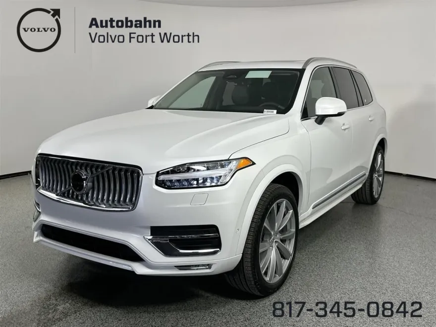 2025 Volvo XC90 B5 AWD Plus photo 1