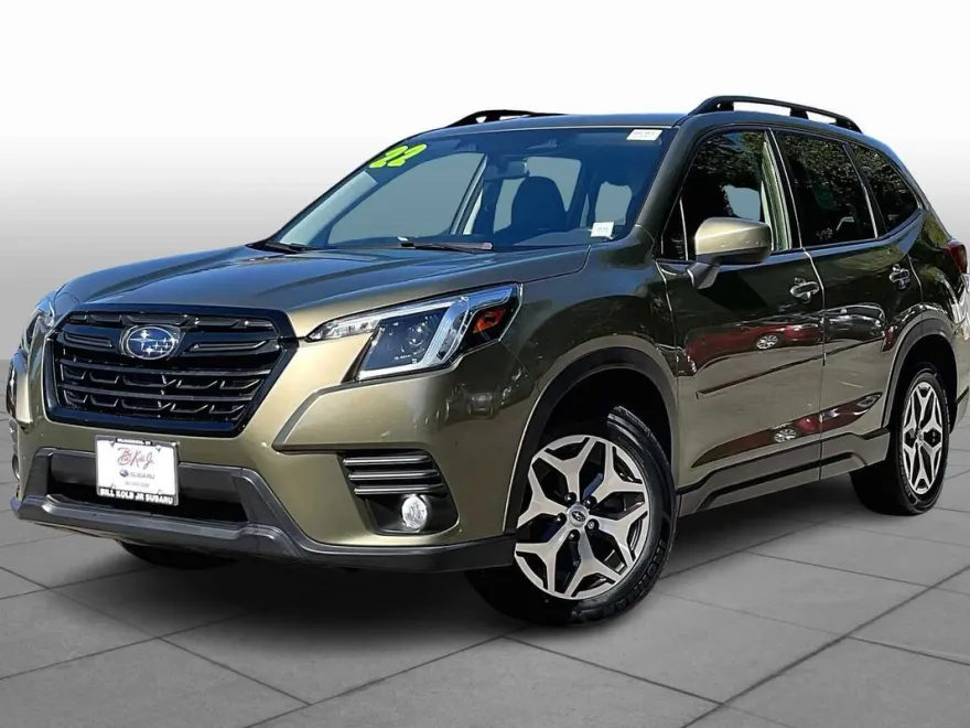 2022 Subaru Forester Premium photo 1