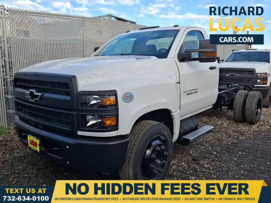 2024 Chevrolet Silverado 4500HD Work Truck photo 1