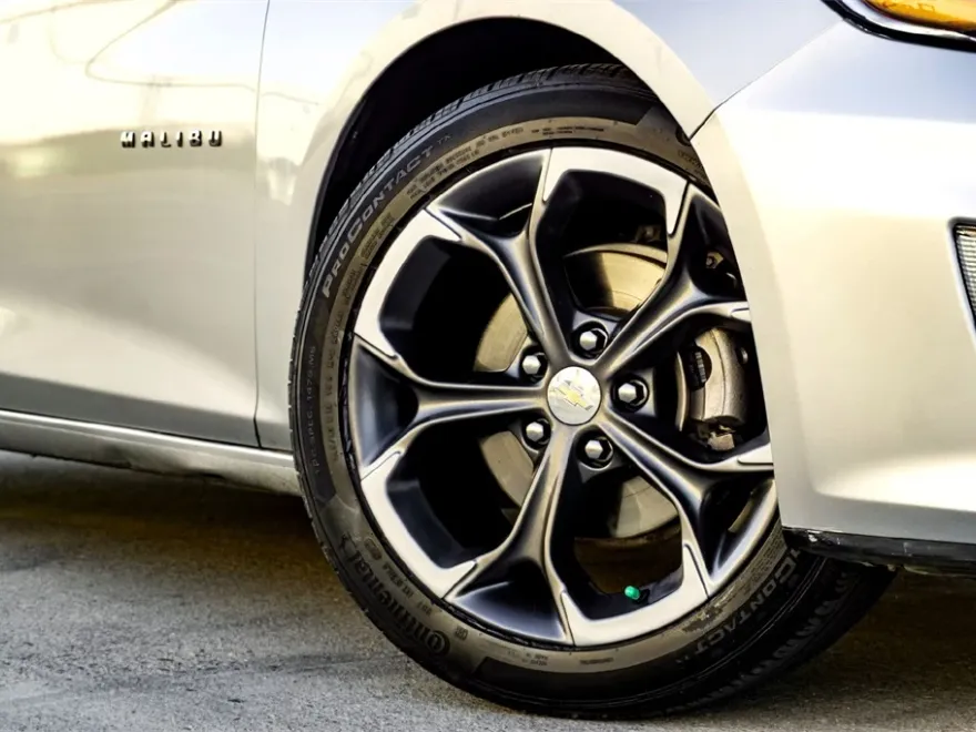 2022 Chevrolet Malibu 1LT photo 1