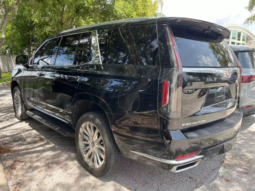 2023 Cadillac Escalade Premium Luxury photo 1