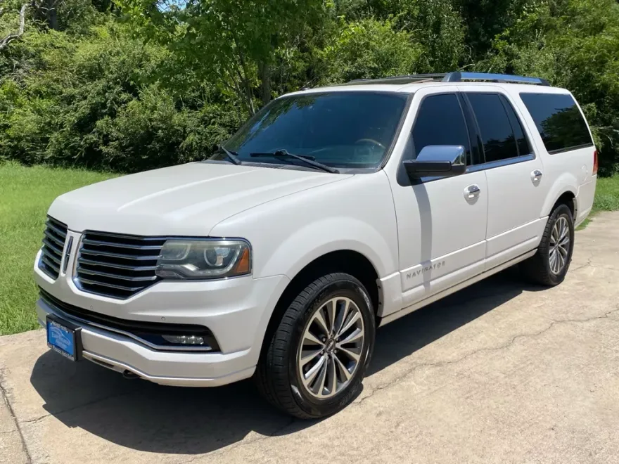 2015 Lincoln Navigator photo 1