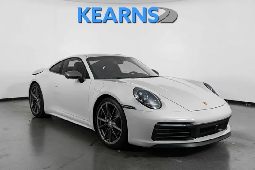 2024 Porsche 911 T photo 1