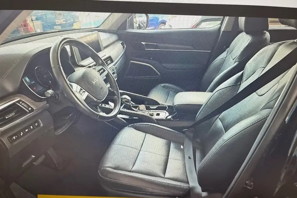 2022 Kia Telluride EX photo 1