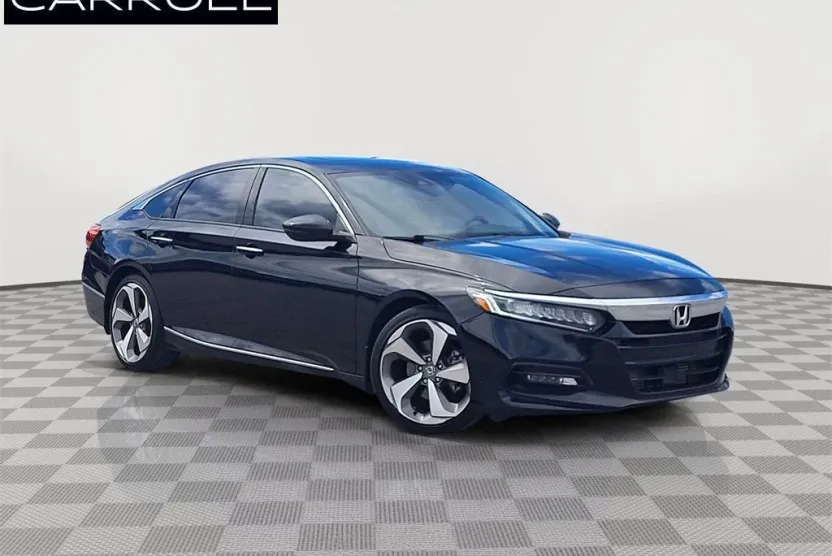 2018 Honda Accord Touring 1.5T photo 1