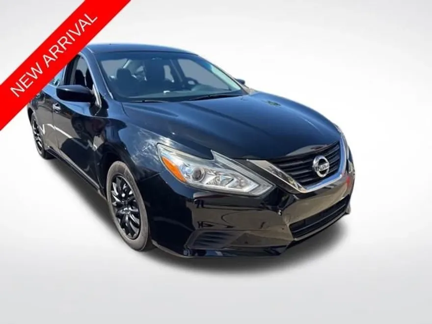 2017 Nissan Altima 2.5 S photo 1