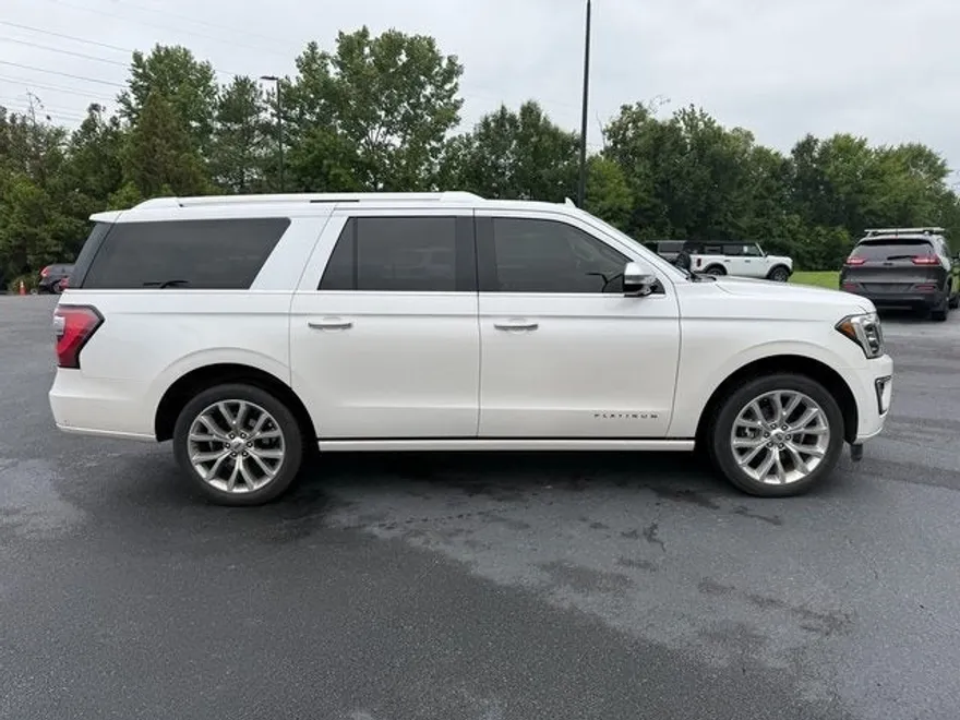 2019 Ford Expedition MAX Platinum photo 1