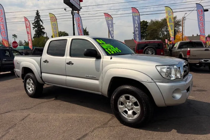 2006 Toyota Tacoma PreRunner V6 photo 1