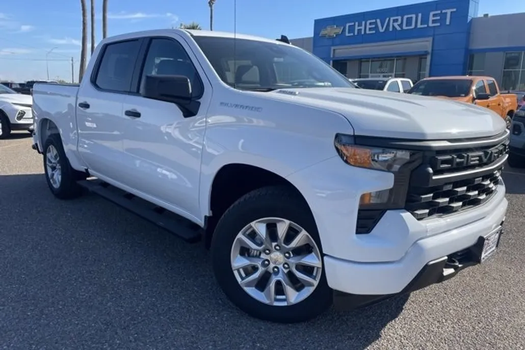 2026 Chevrolet Silverado 1500 Custom photo 1