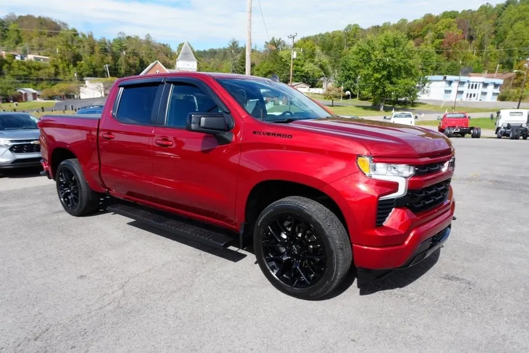 2023 Chevrolet Silverado 1500 RST photo 1
