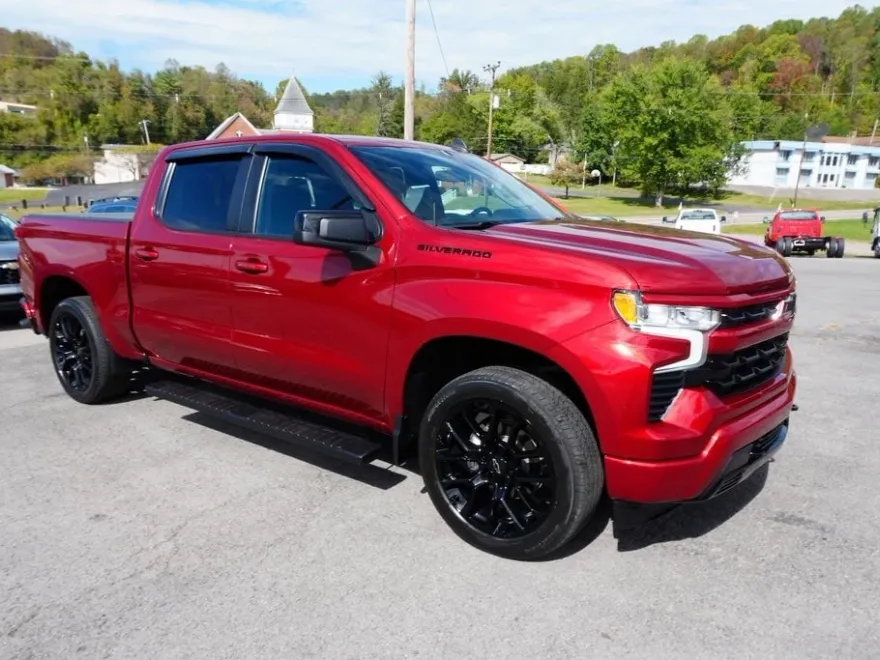 2023 Chevrolet Silverado 1500 RST photo 1