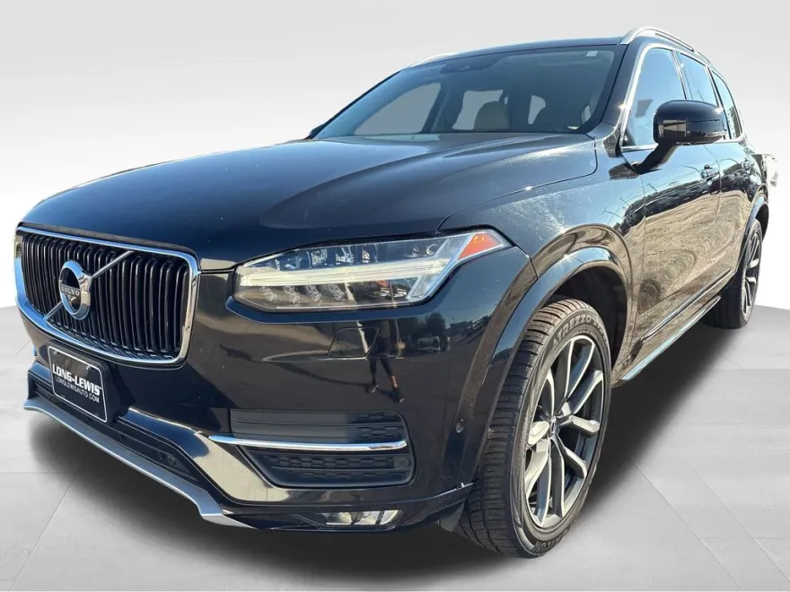 2018 Volvo XC90 T6 AWD Momentum photo 1