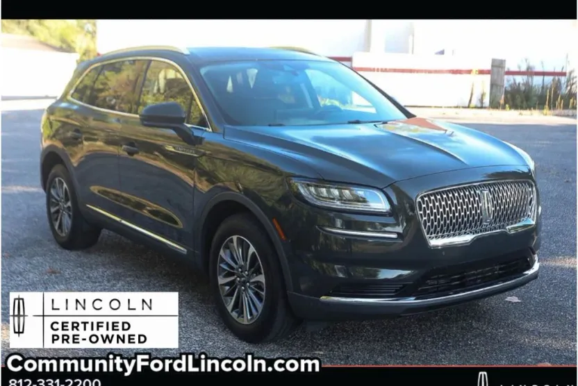 2023 Lincoln Nautilus Standard photo 1