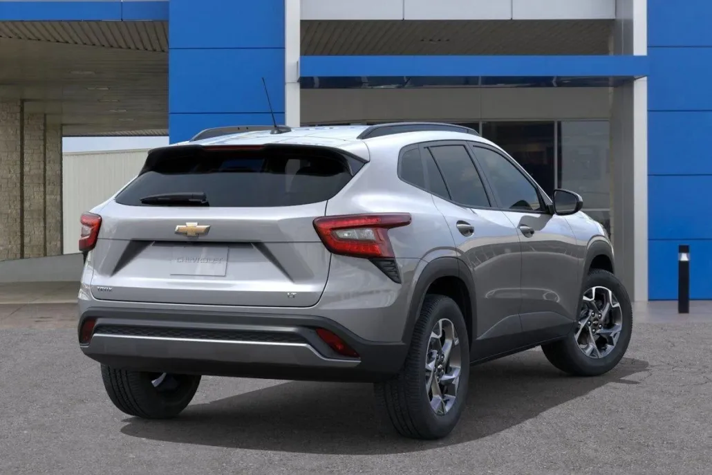 2026 Chevrolet Trax LT photo 1