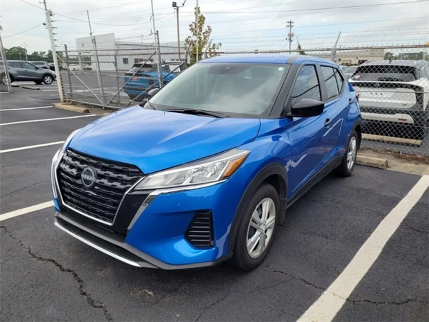 2024 Nissan Kicks S photo 1