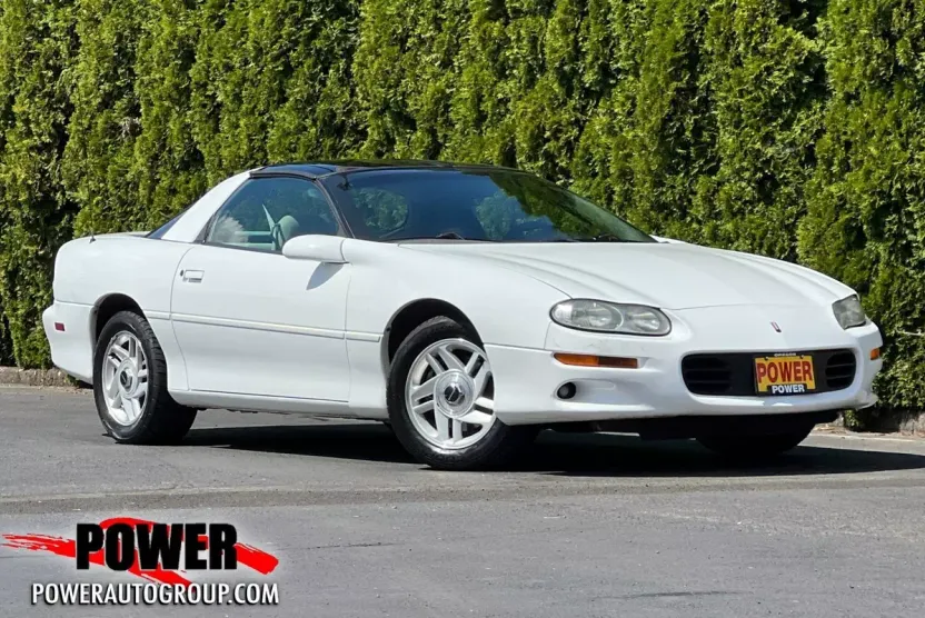 2002 Chevrolet Camaro Base Coupe photo 1