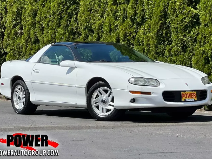 2002 Chevrolet Camaro Base Coupe photo 1