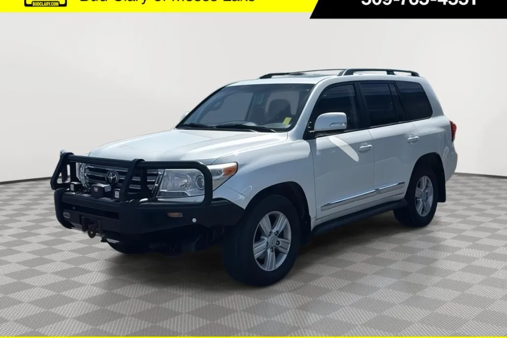 2013 Toyota Land Cruiser Base photo 1