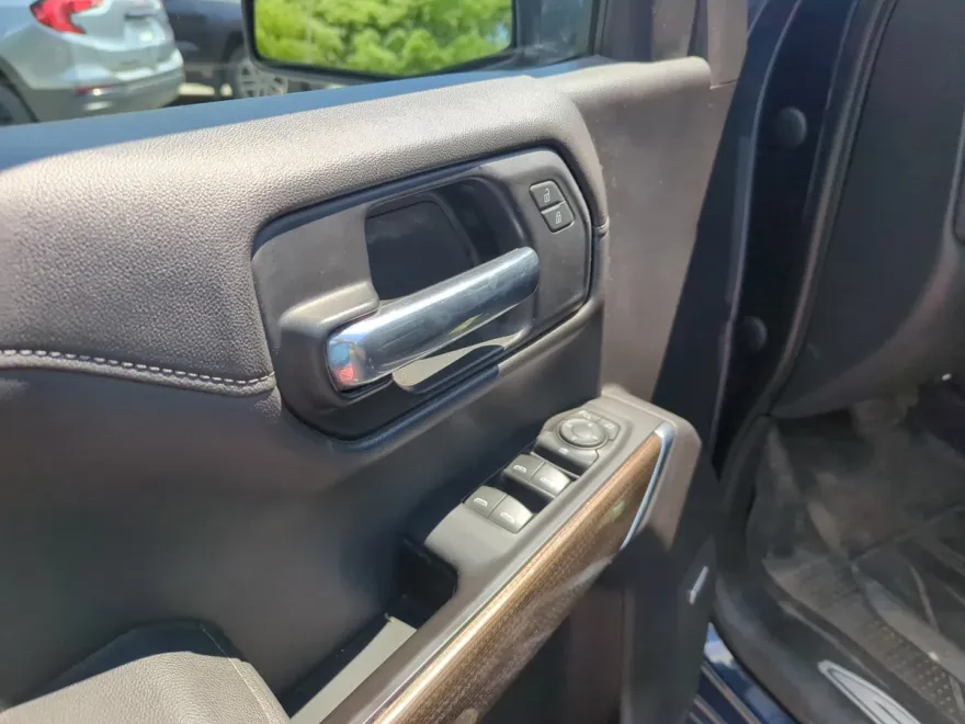 2019 Chevrolet Silverado 1500 RST photo 1