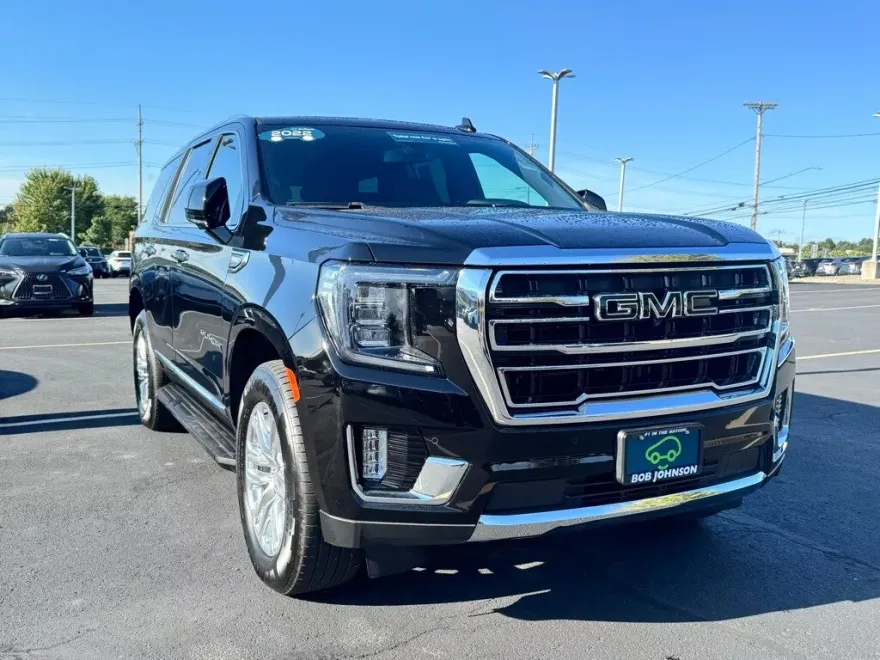 2022 Gmc Yukon SLT photo 1