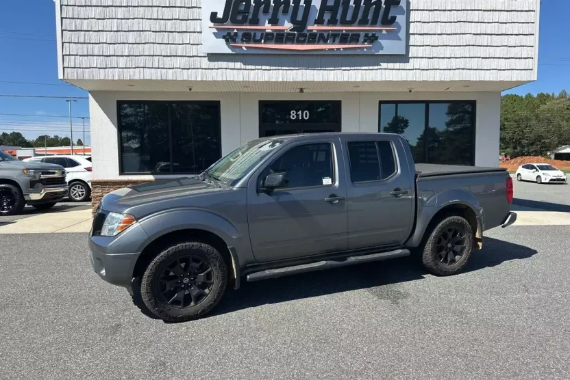 2020 Nissan Frontier SV photo 1