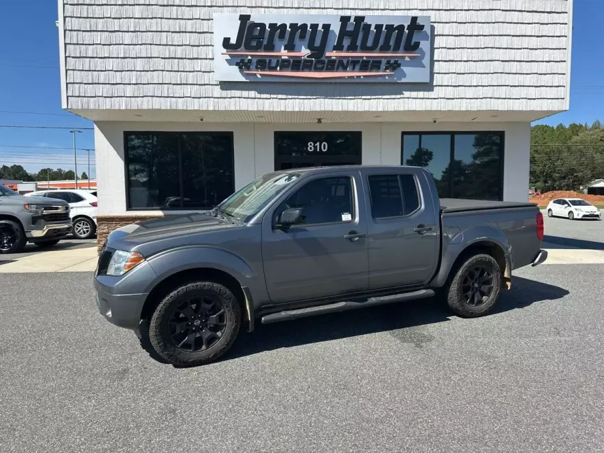 2020 Nissan Frontier SV photo 1