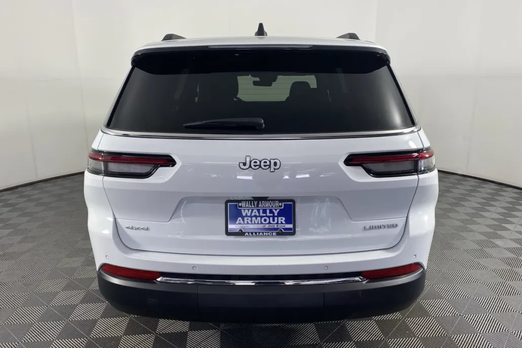 2025 Jeep Grand Cherokee Limited photo 1