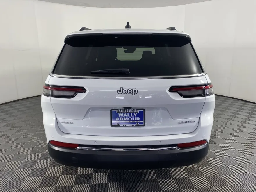 2025 Jeep Grand Cherokee Limited photo 1