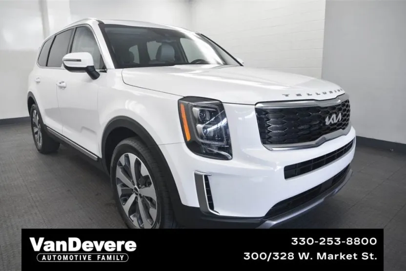 2022 Kia Telluride EX photo 1