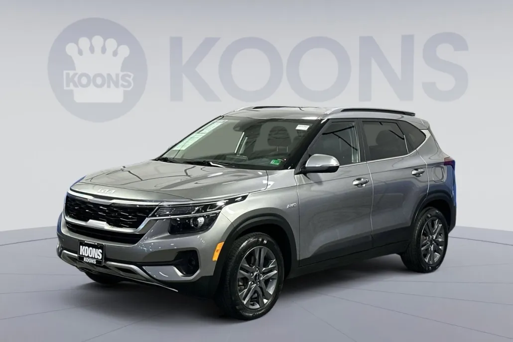 2023 Kia Seltos S photo 1