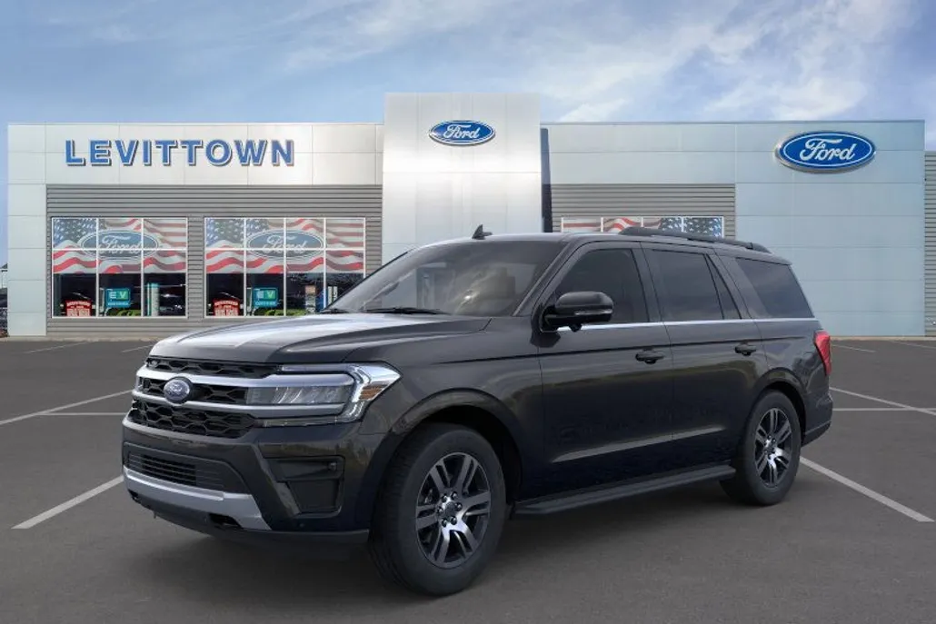 2024 Ford Expedition XLT photo 1