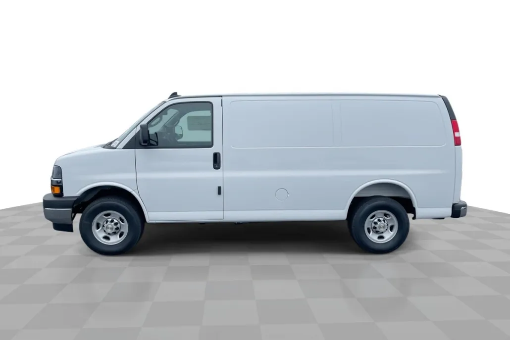 2025 Chevrolet Express Cargo 2500 photo 1