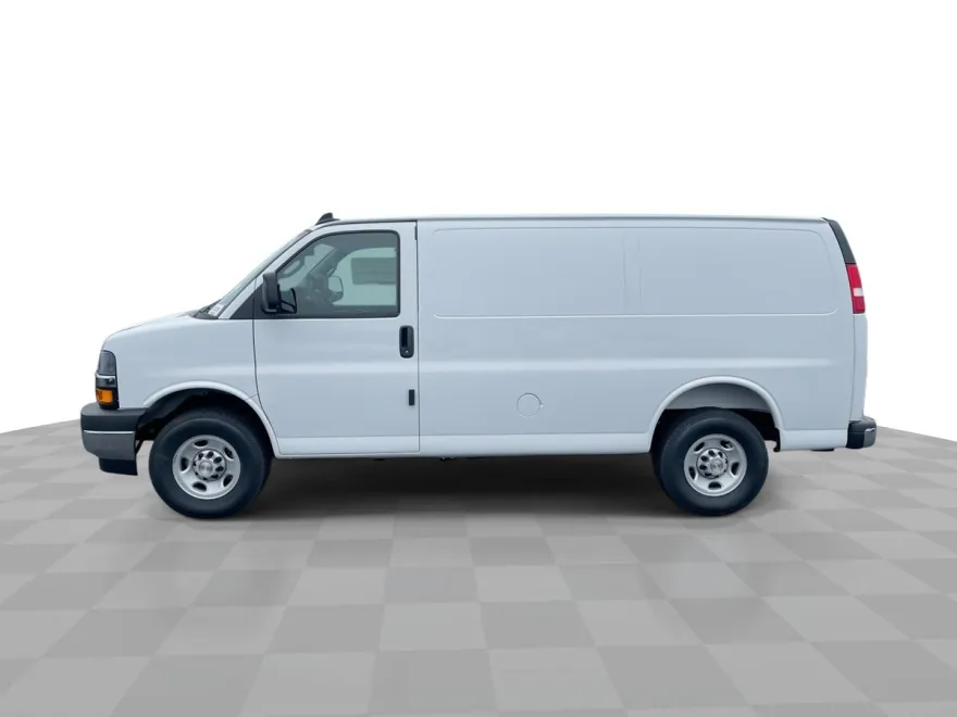 2025 Chevrolet Express Cargo 2500 photo 1