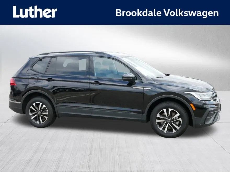2022 Volkswagen Tiguan S photo 1