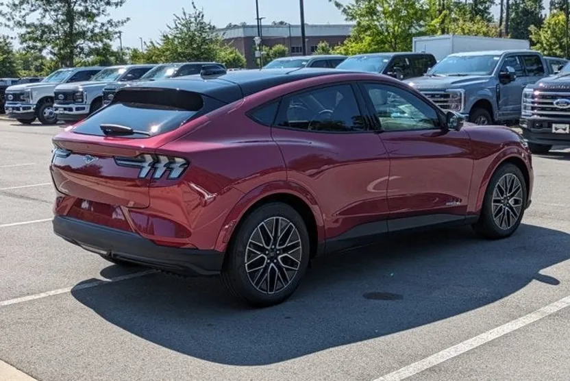2025 Ford Mustang Mach-E Premium photo 1