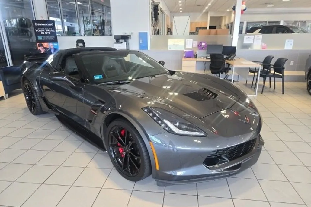 2017 Chevrolet Corvette Grand Sport 2LT photo 1