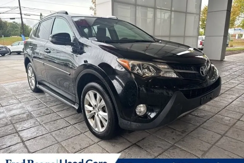 2015 Toyota RAV4 Limited photo 1