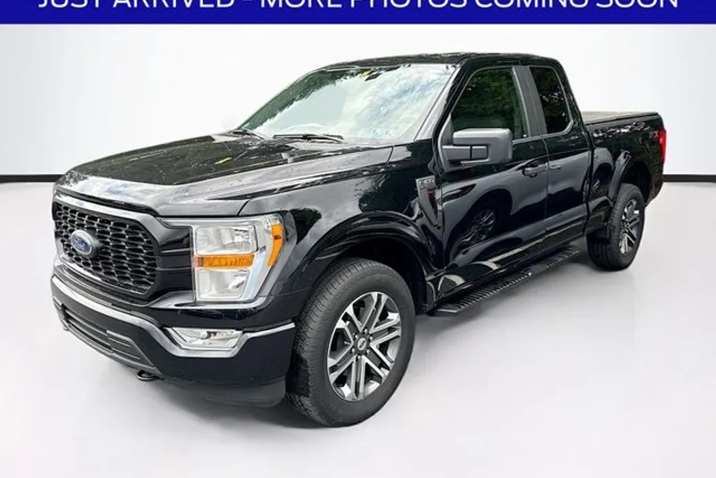 2022 Ford F-150 XL photo 1