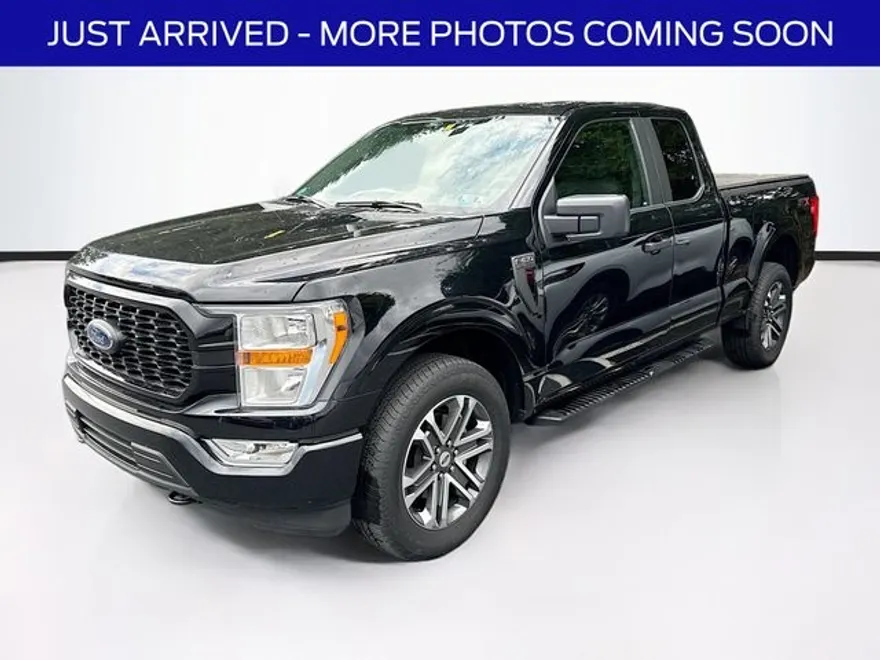 2022 Ford F-150 XL photo 1