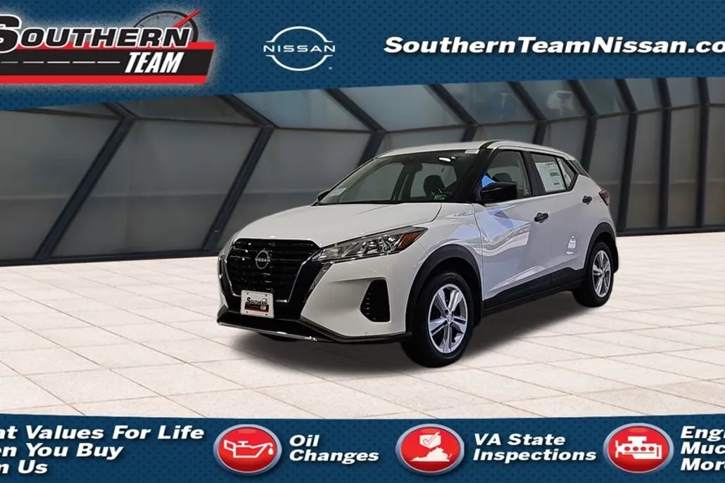 2025 Nissan Kicks Play S photo 1