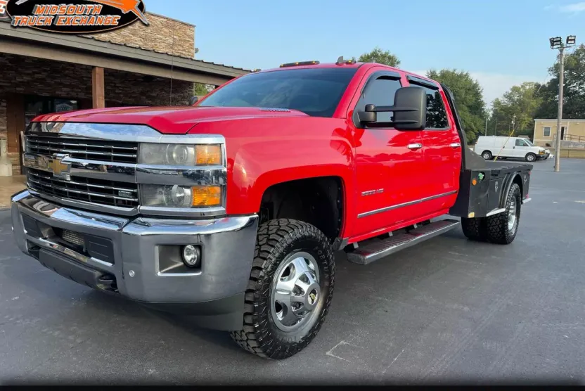 2015 Chevrolet Silverado 3500HD LTZ photo 1