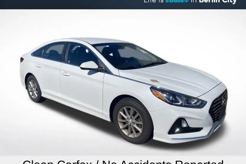 2018 Hyundai Sonata SE photo 1