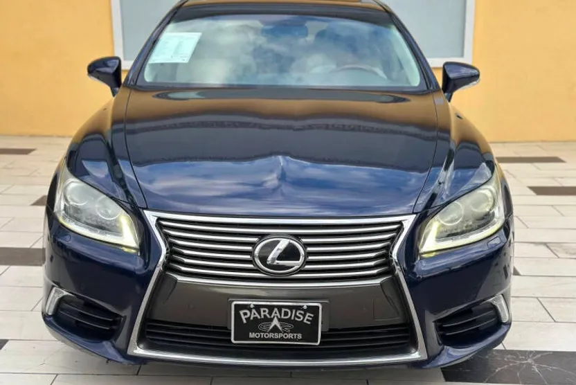 2013 Lexus LS 460 photo 1