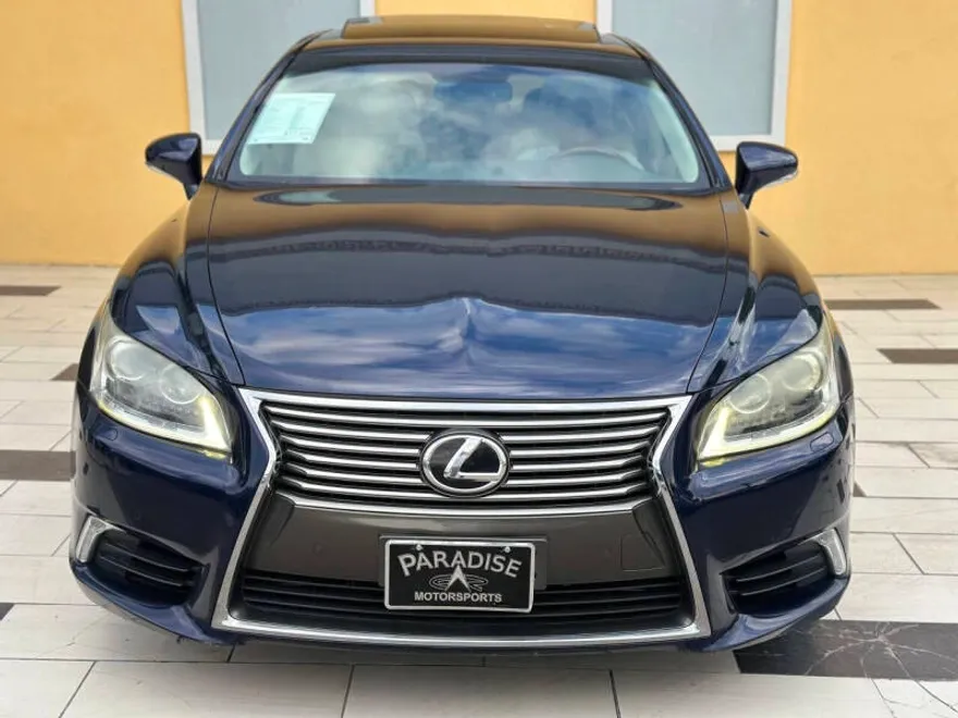2013 Lexus LS 460 photo 1