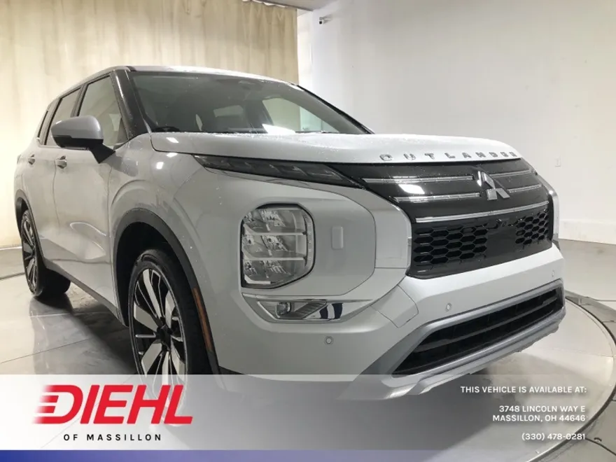 2025 Mitsubishi Outlander SE photo 1