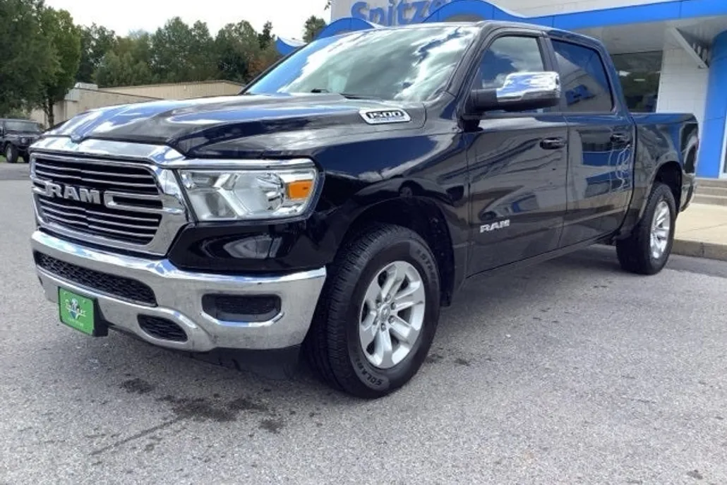 2024 Ram 1500 Laramie photo 1