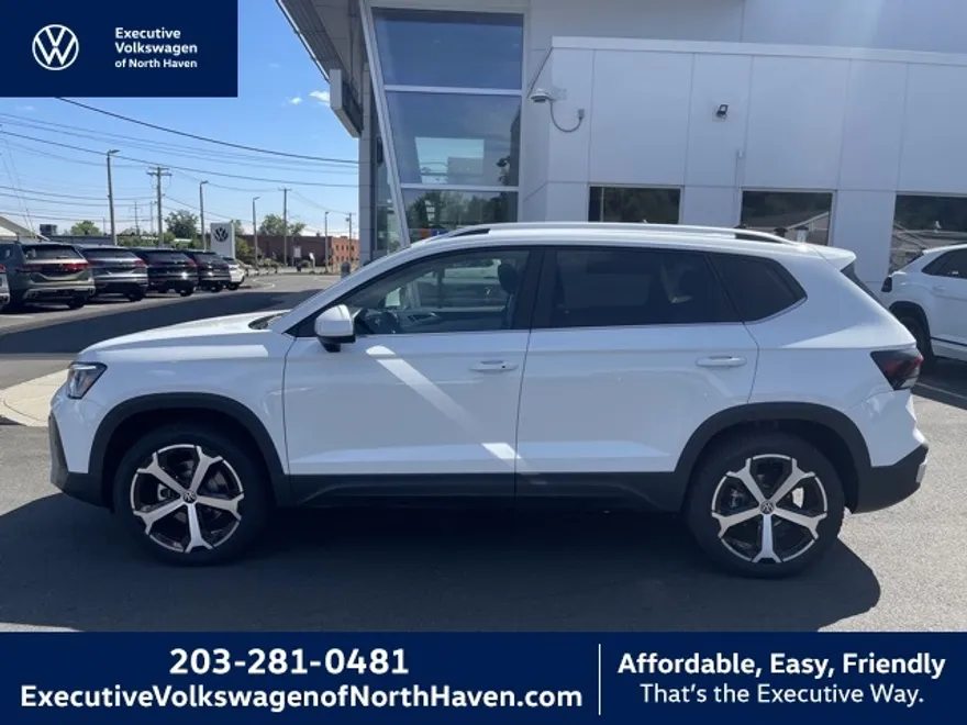 2025 Volkswagen Taos SEL photo 1