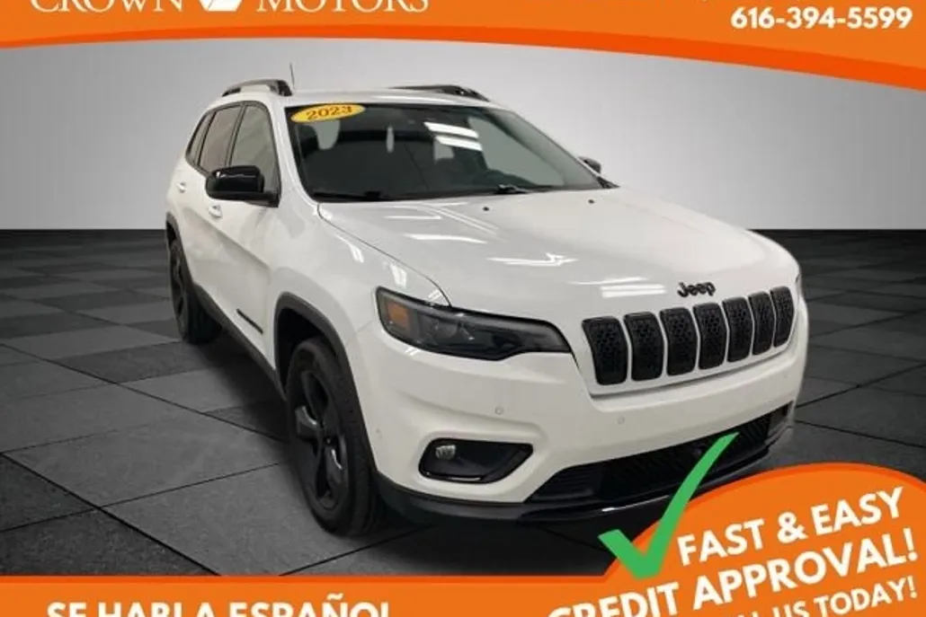 2023 Jeep Cherokee Altitude Lux photo 1